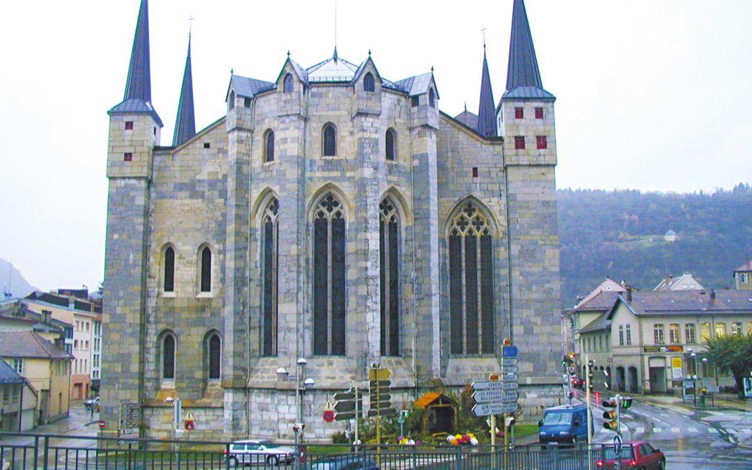 Cathédrale Saint-Pierre à Saint-Claude (39) | Toitures de Franche-Comté